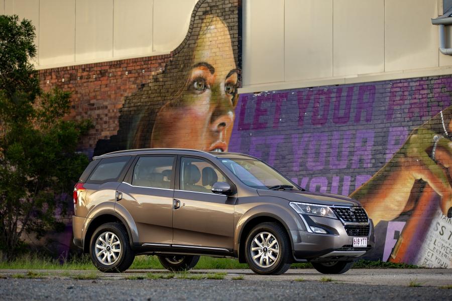  Mahindra XUV500 2019 года  (AU) (фото 1 из 13)